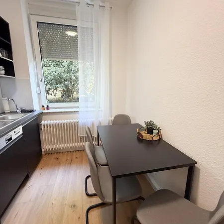 Frida Freundliche 37 Qm 4 Einzelbetten In Essen-frohnhausen Appartement *